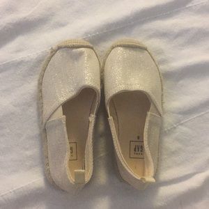 Gap sparkly little girls espadrilles size 8